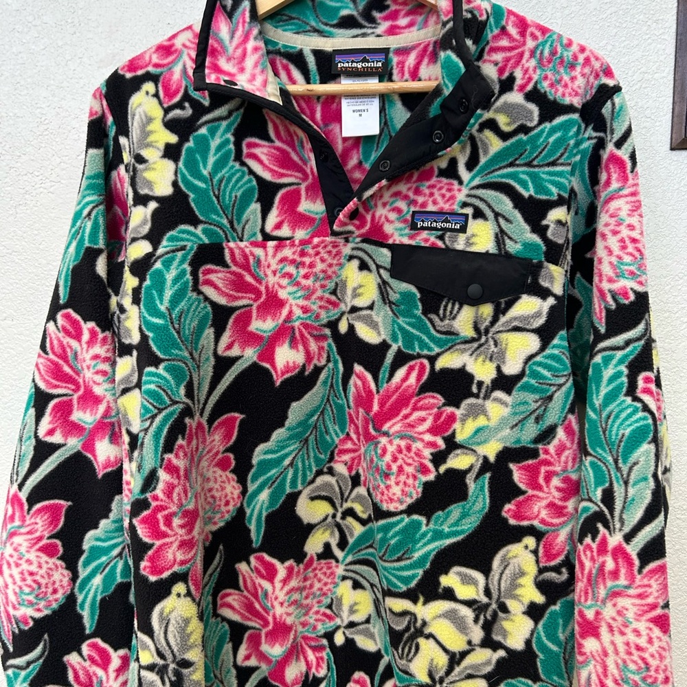 Patagonia Synchilla Floral Fleece in Pink and Green